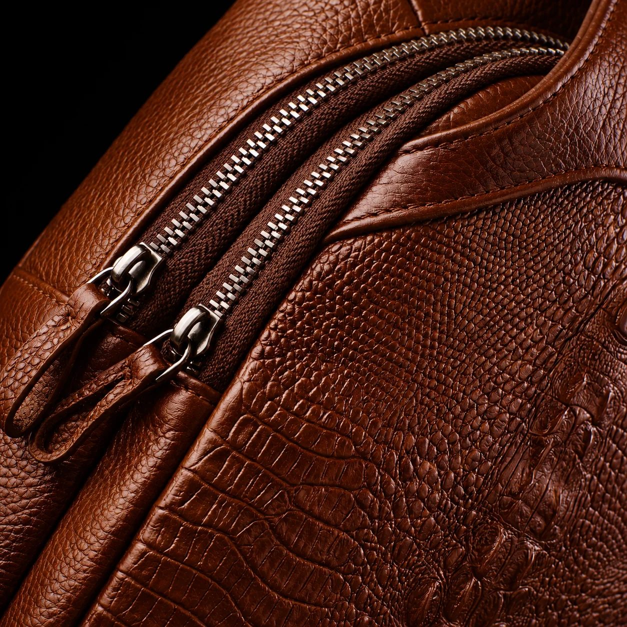 Stylish and Versatile Crocodile Leather Crossbody Bag